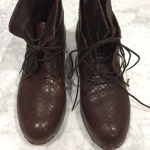 Collection Privee Brown Leather Boots